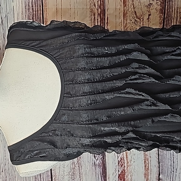 DOUBLE TAKE BLACK SLEEVELESS PULLOVER FEATHER TOP - Picture 2 of 10
